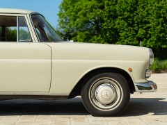 Mercedes Benz 200 CODINE 
