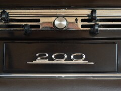 Mercedes Benz 200 CODINE 