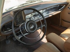 Mercedes Benz 200 CODINE 