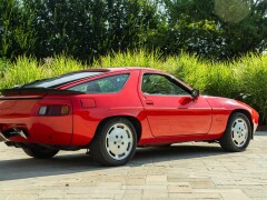 Porsche 928 S 