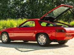 Porsche 928 S 