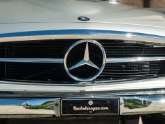 Mercedes Benz 280 SL 