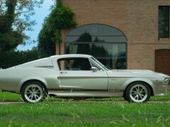 Ford Mustang Shelby GT500 Eleanor Replica 