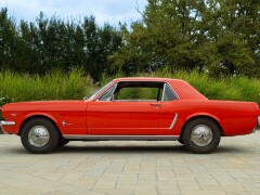 Ford MUSTANG COUPÈ 