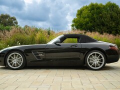 Mercedes Benz SLS AMG Roadster 