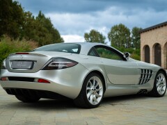 Mercedes Benz SLR MCLAREN 