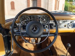 Mercedes Benz 280 SL 