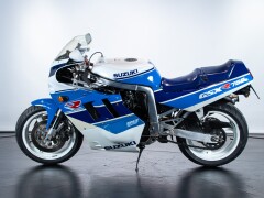 Suzuki GSXR 750 